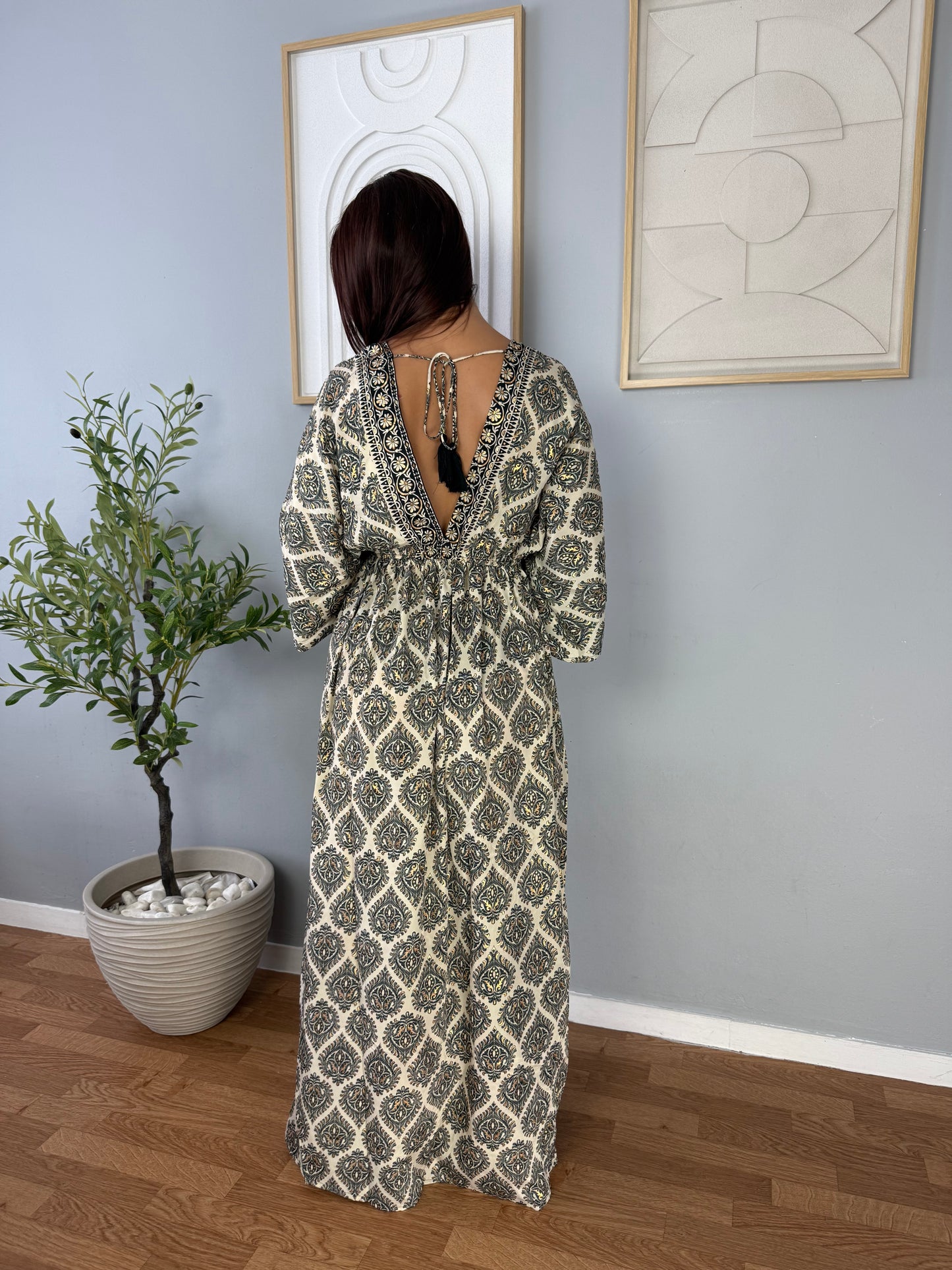 Robe Noire Manches Courtes LILA